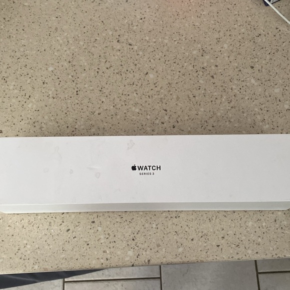Apple Watch Series 3 38mm Silver Aluminum Fog Sport Band (GPS) Model A18… - Picture 11 of 16